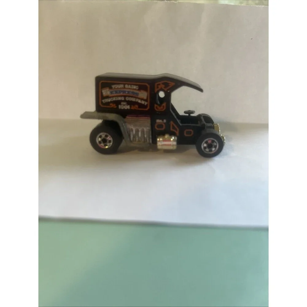 Vin. Hot Wheels Black Wall  T-Totaller 1976 Black Made In Hong Kong
