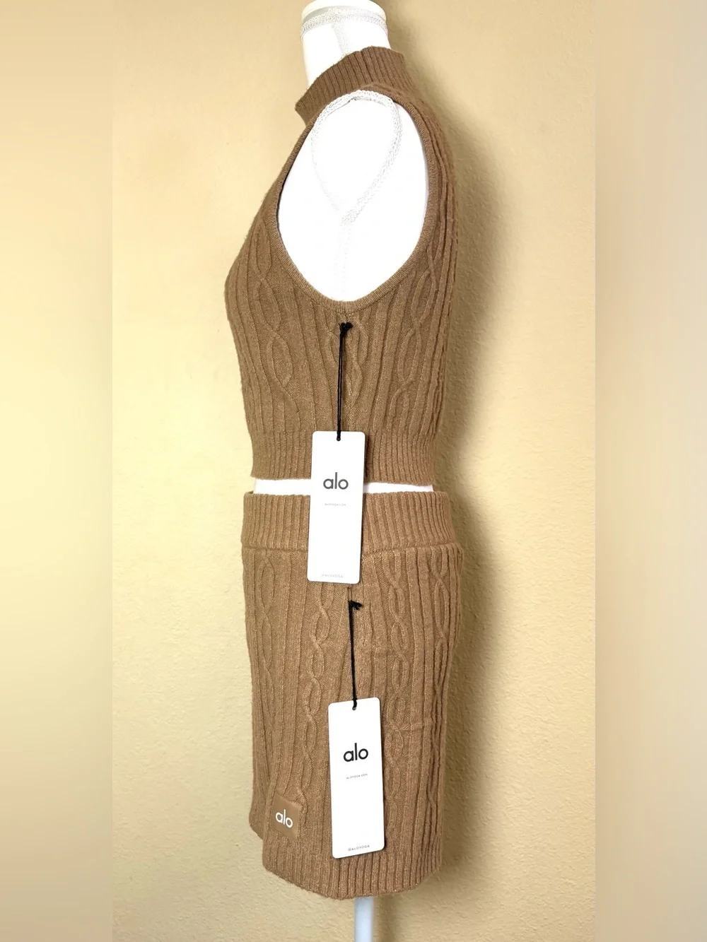 ALO Yoga brand new