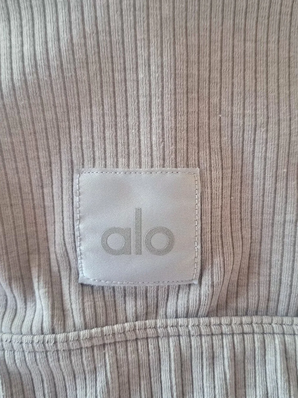 ALO Yoga heather grey
