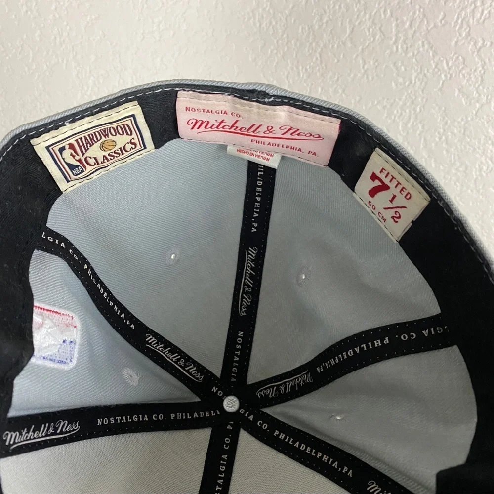 N/A mitchell ness
