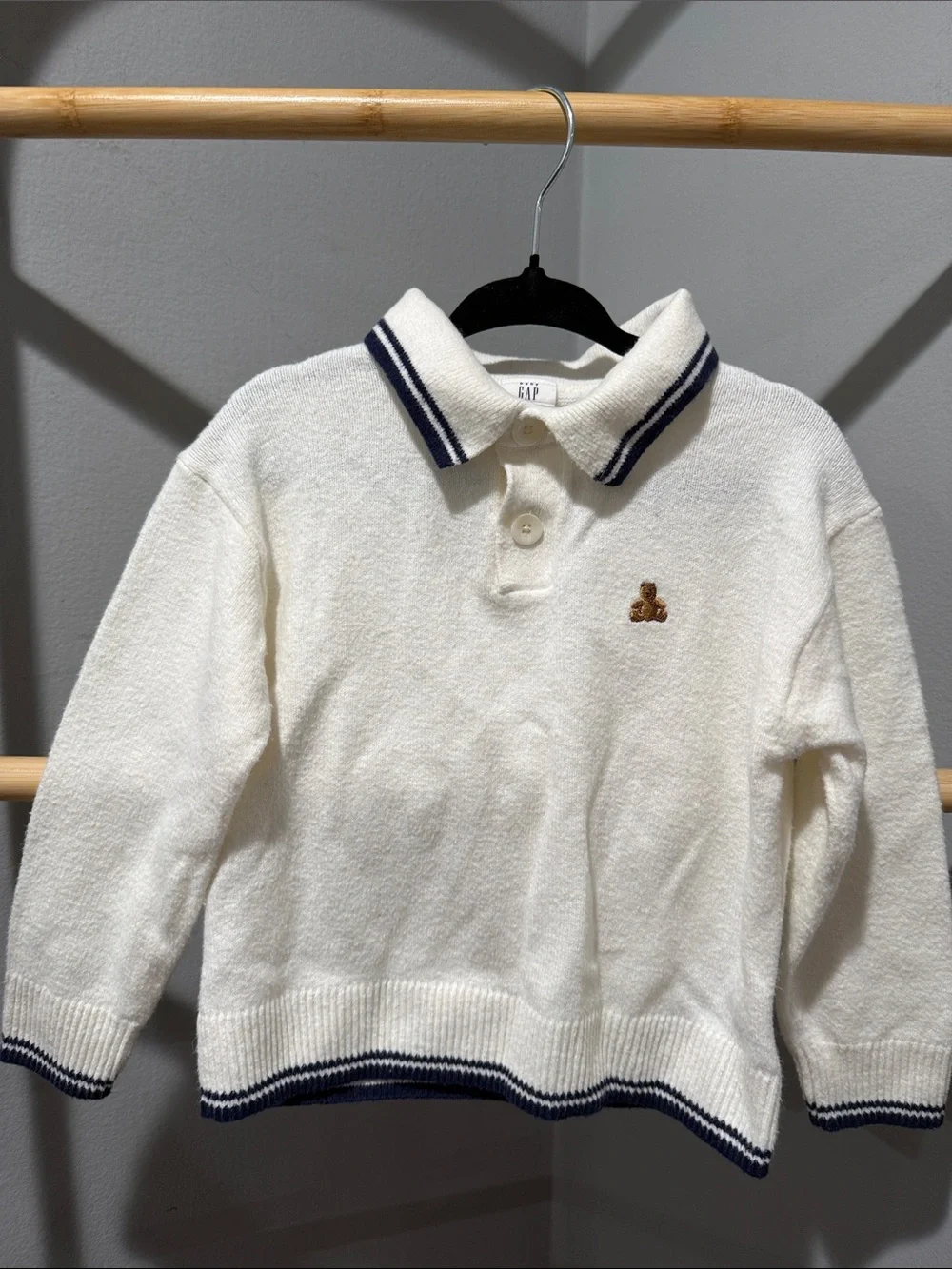 GAP Cream V-Neck Polo Sweater with Navy Trim