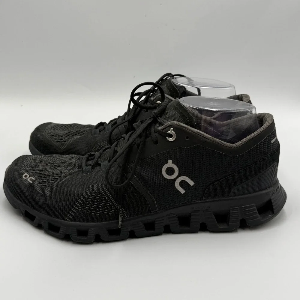 On Running Black/Gray Cloudflow Sneakers