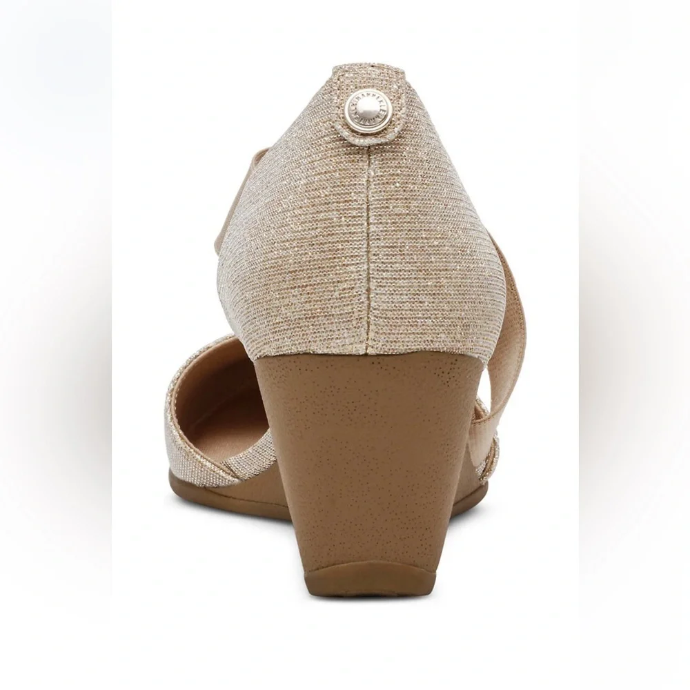 Anne Klein chic comfortable