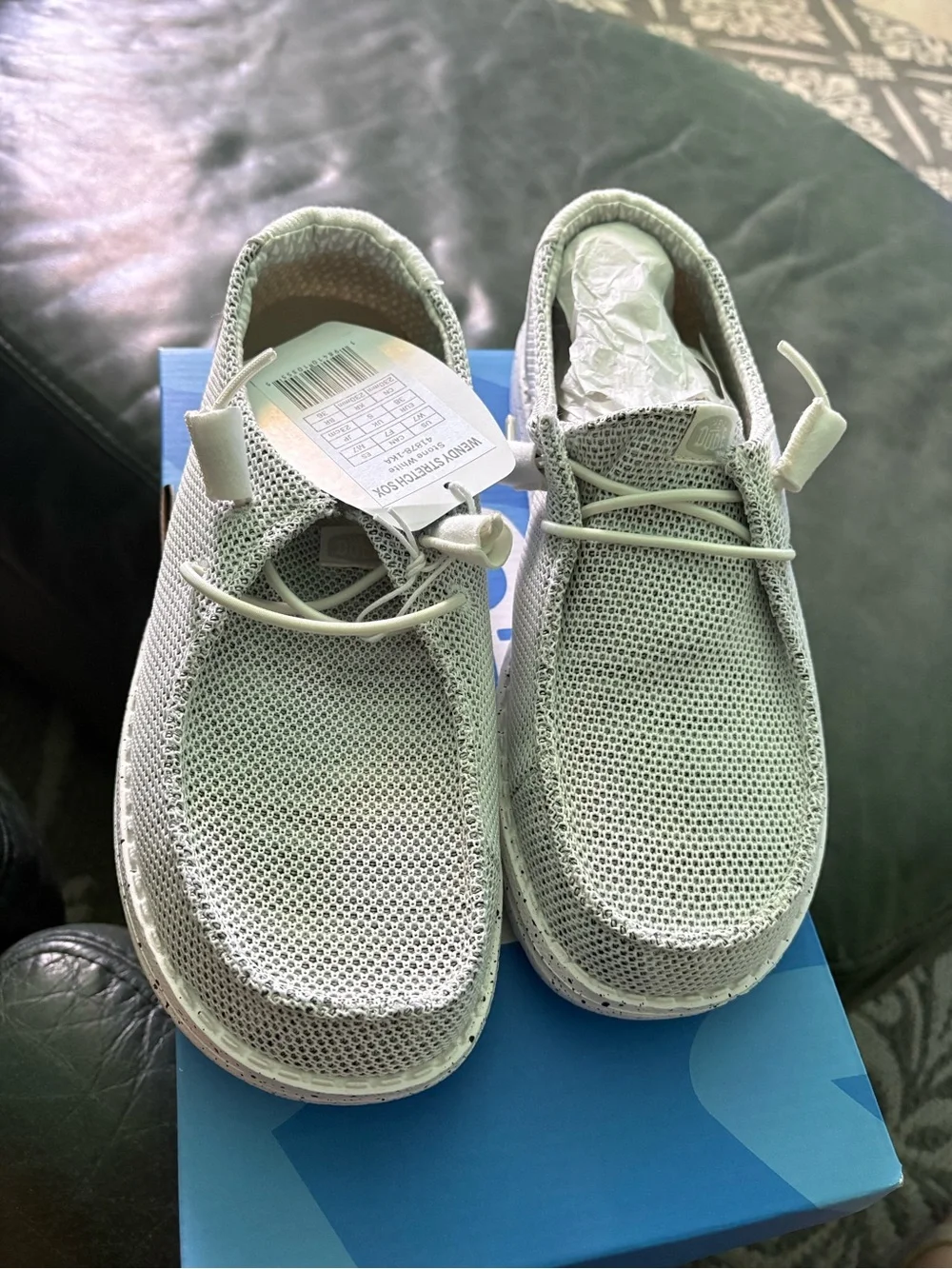 Skechers clean sturdy