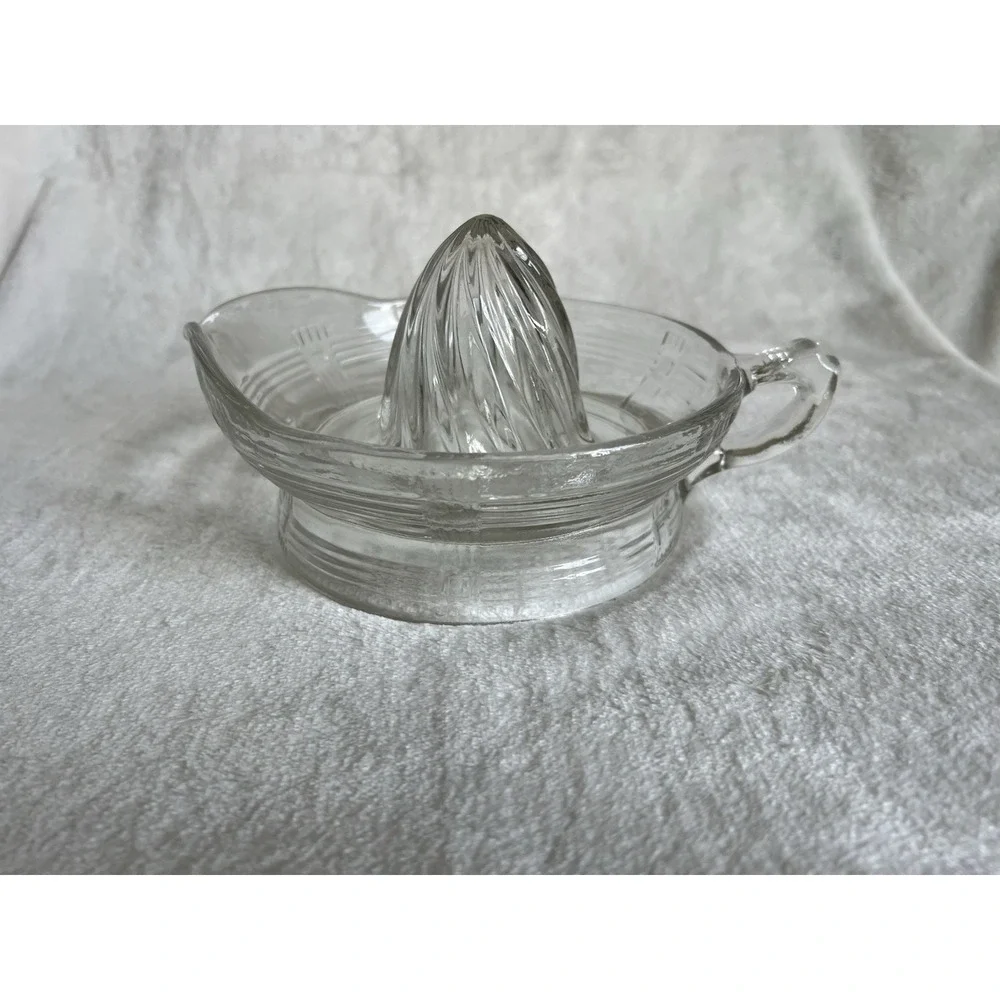 VTG Depression ‎ Glass Hazel Atlas Criss Cross Pattern Clear  Citrus Reamer  6