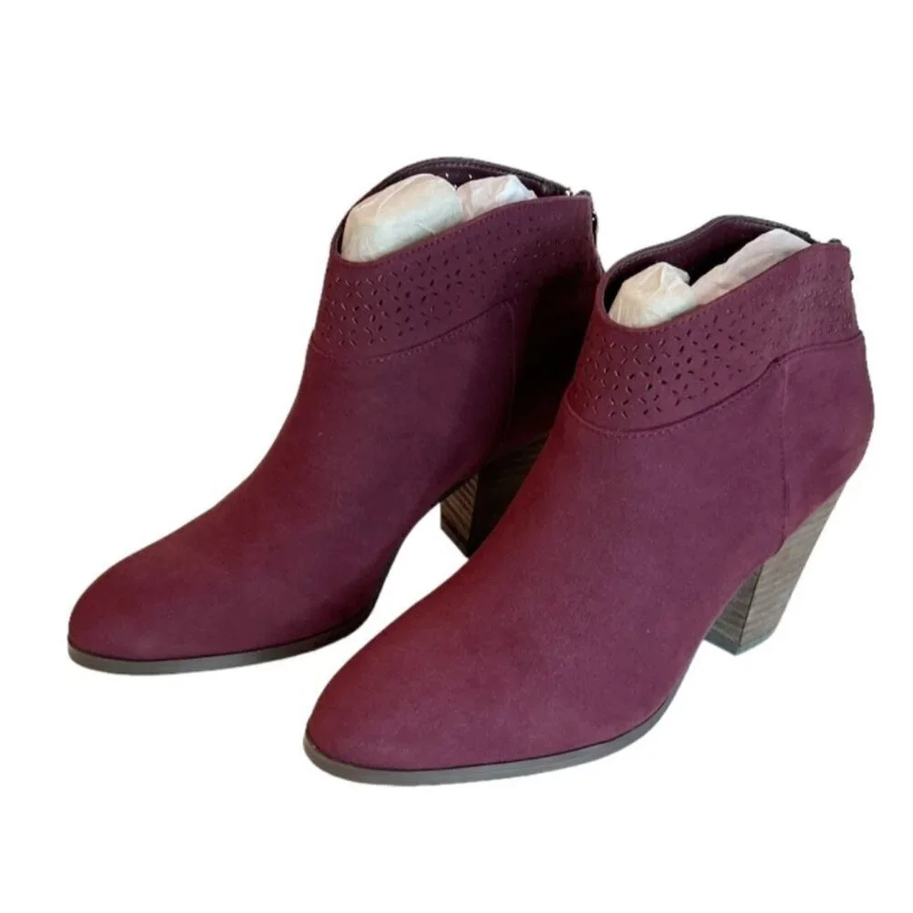 Violet & Red add touch