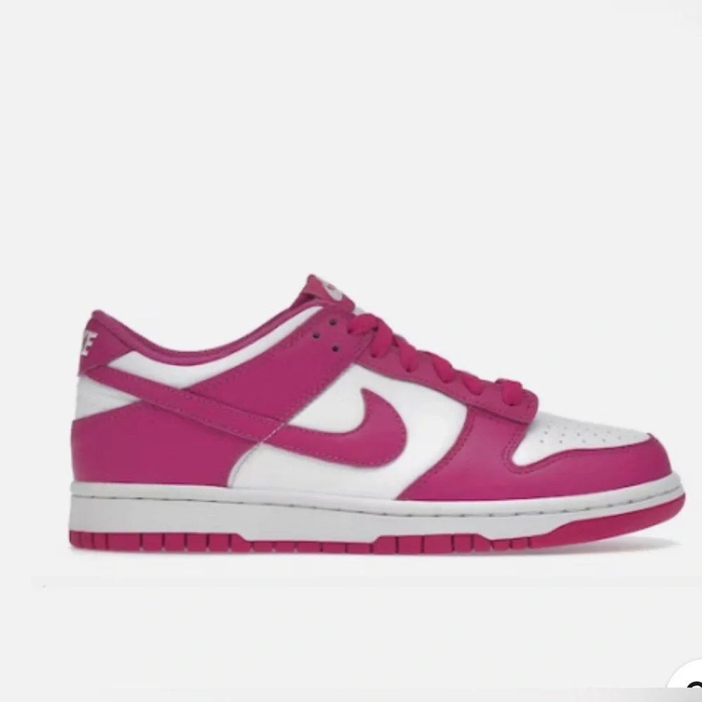 Nike‎ Dunk Low BG Active Fuchsia Size 6.5Y