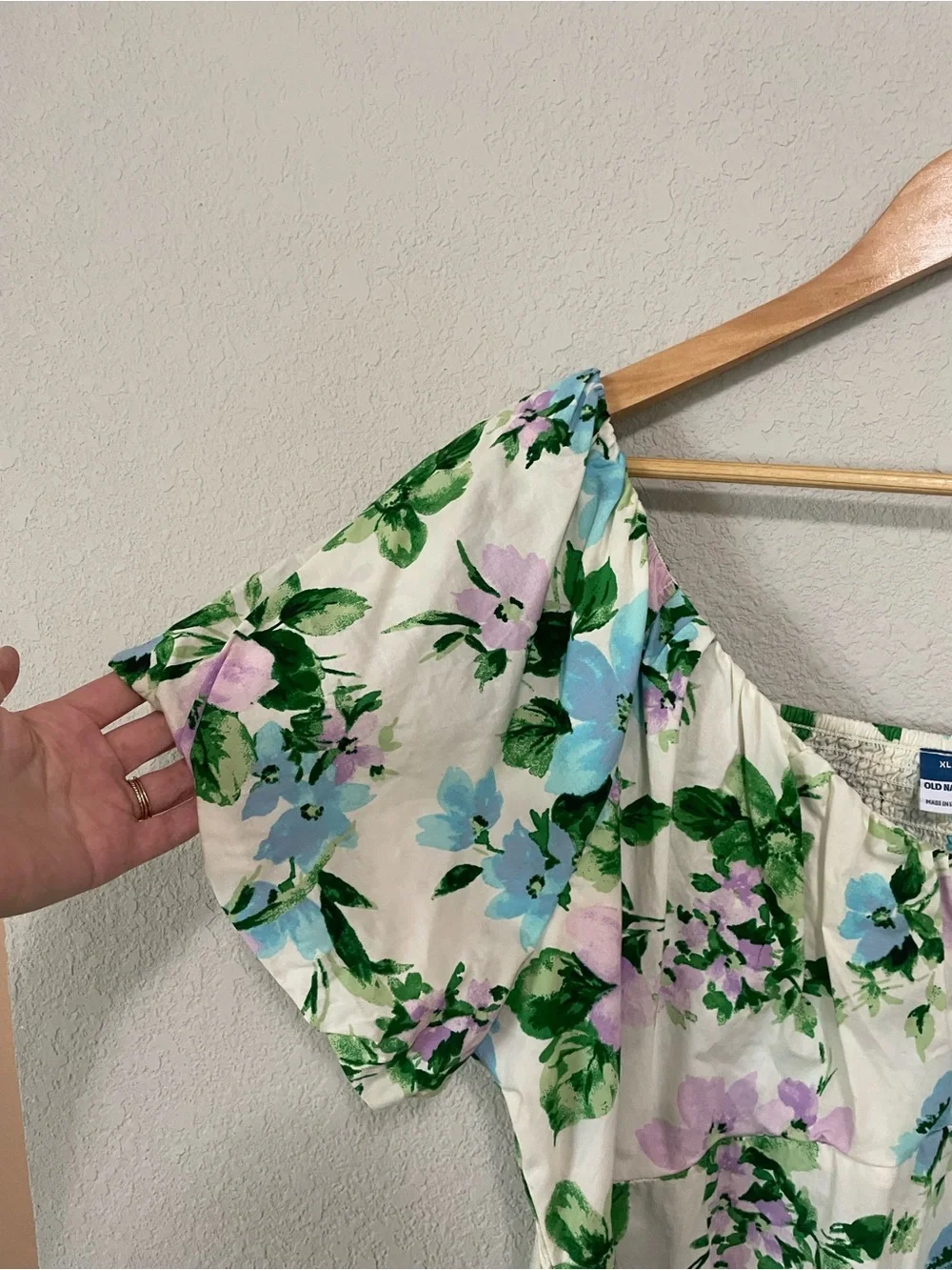 Old Navy cream peasant