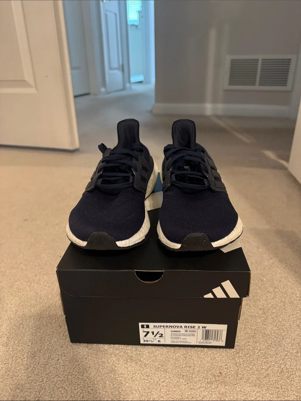 adidas lightweight trainer