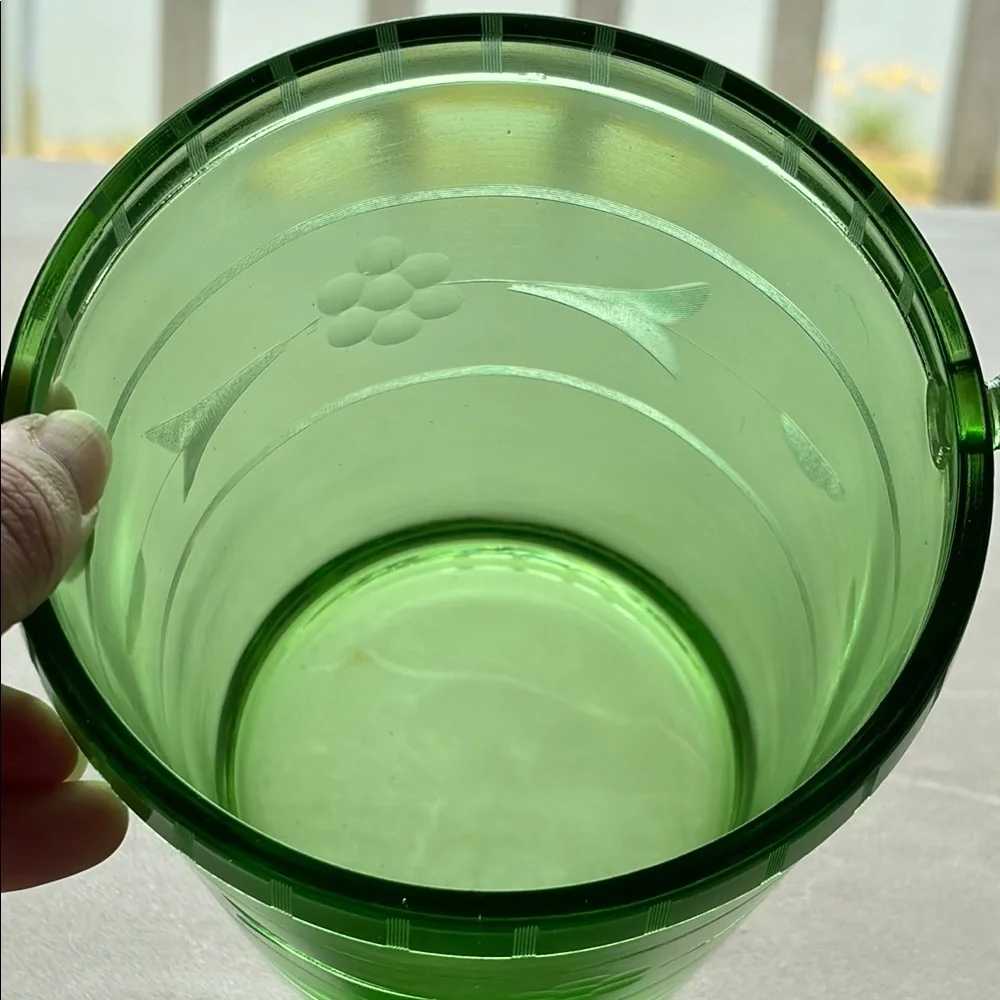 N/A elegant green