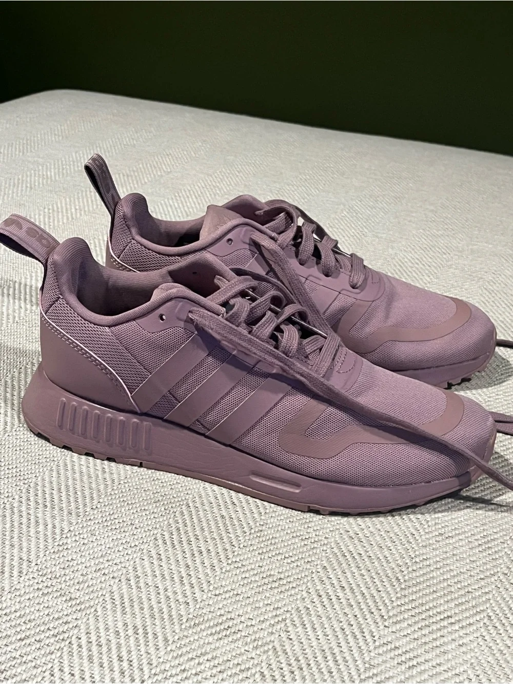 adidas sleek low