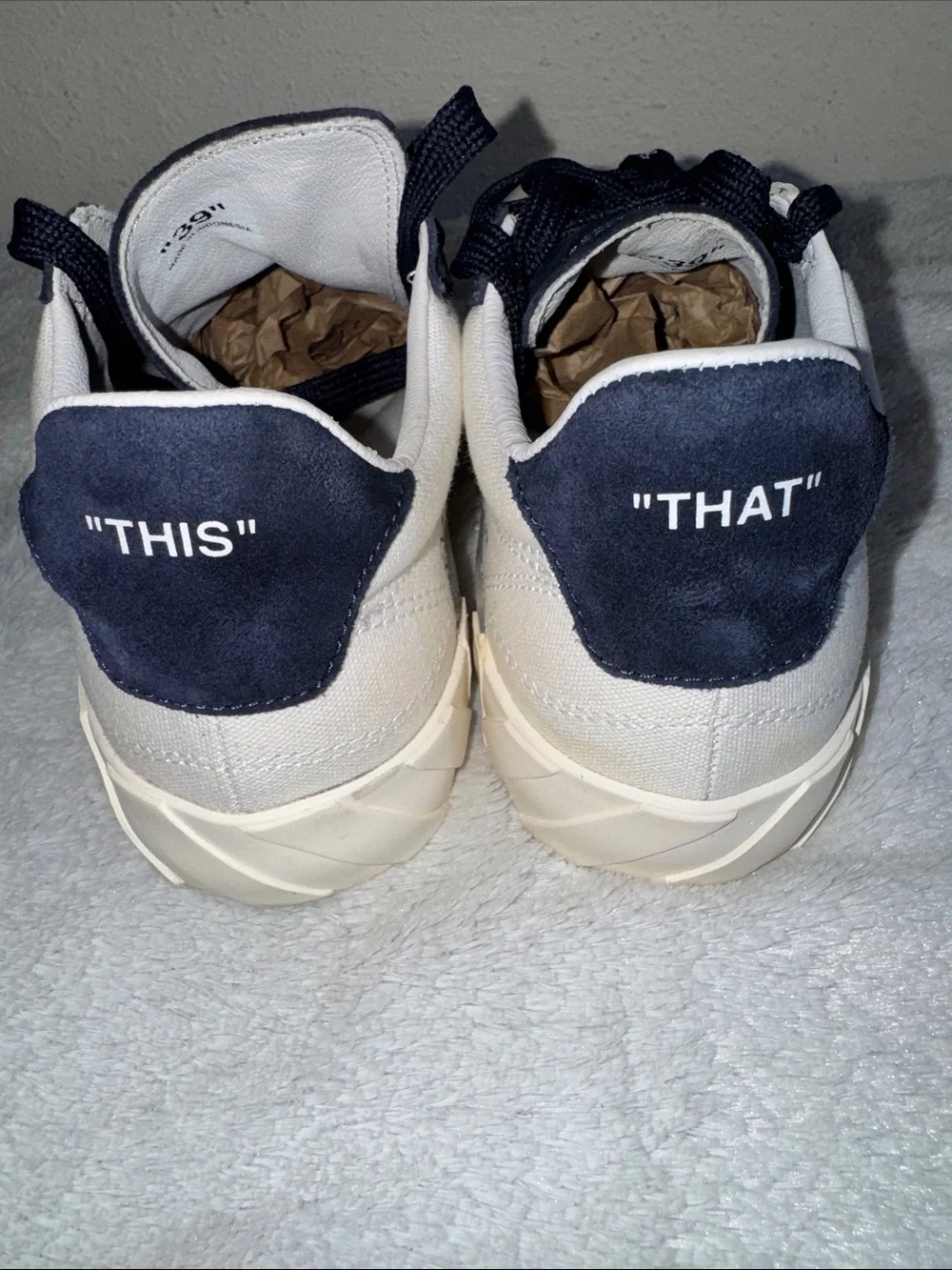 Off-White canvas crossed white