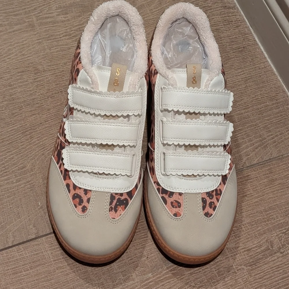 Sam & Libby stylish sneakers