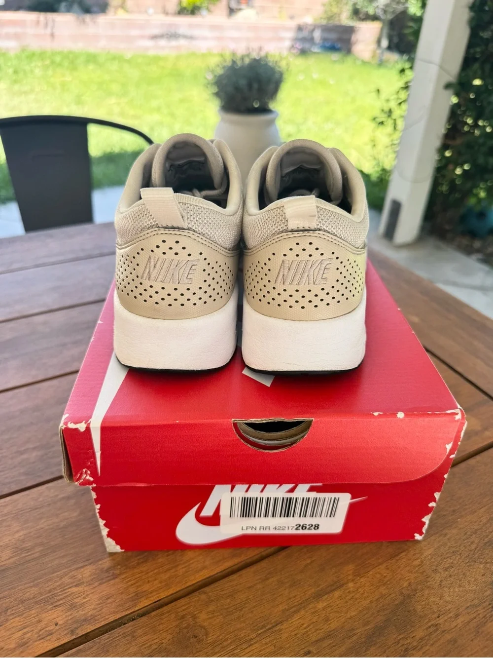 Nike lightweight men’s