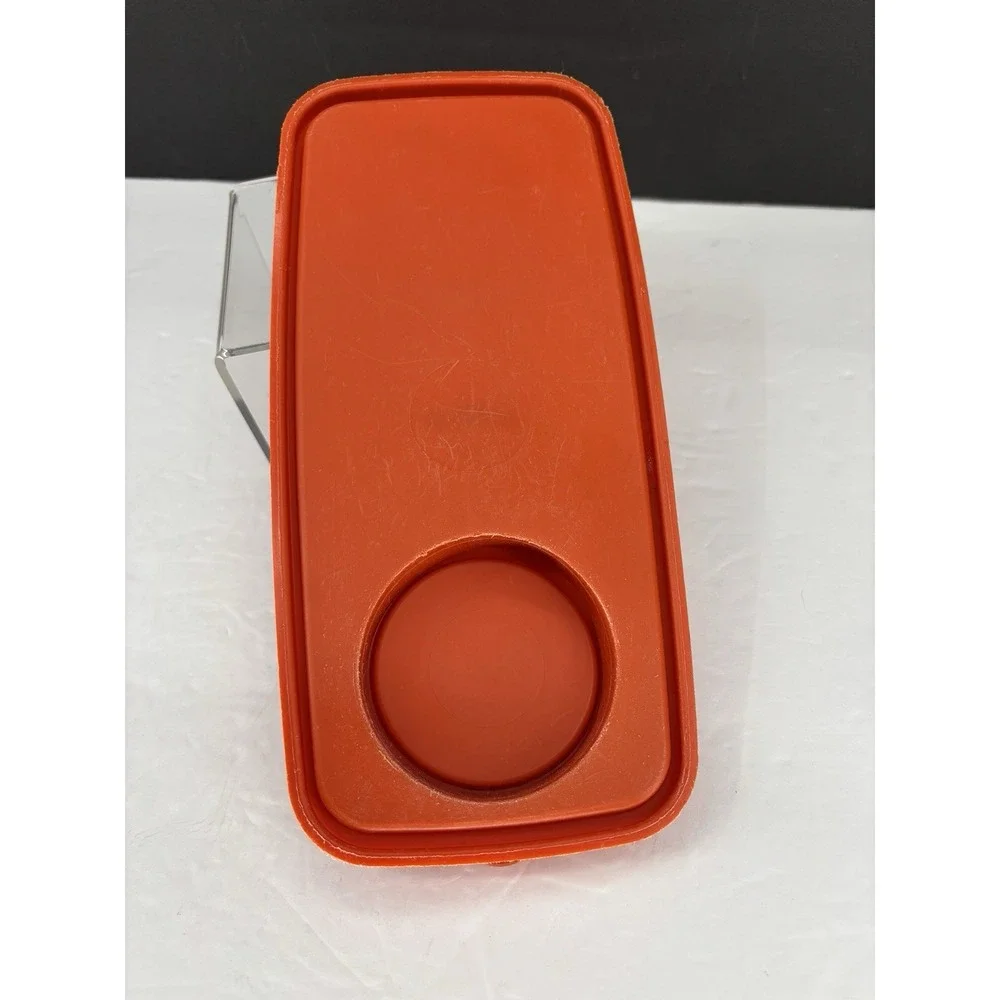 Tupperware vintage red