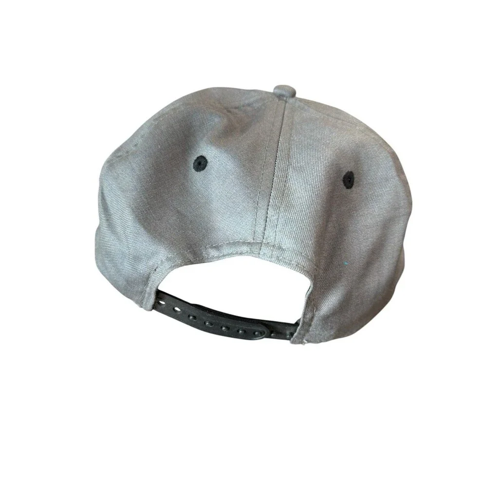 Unbranded vintage newsboys