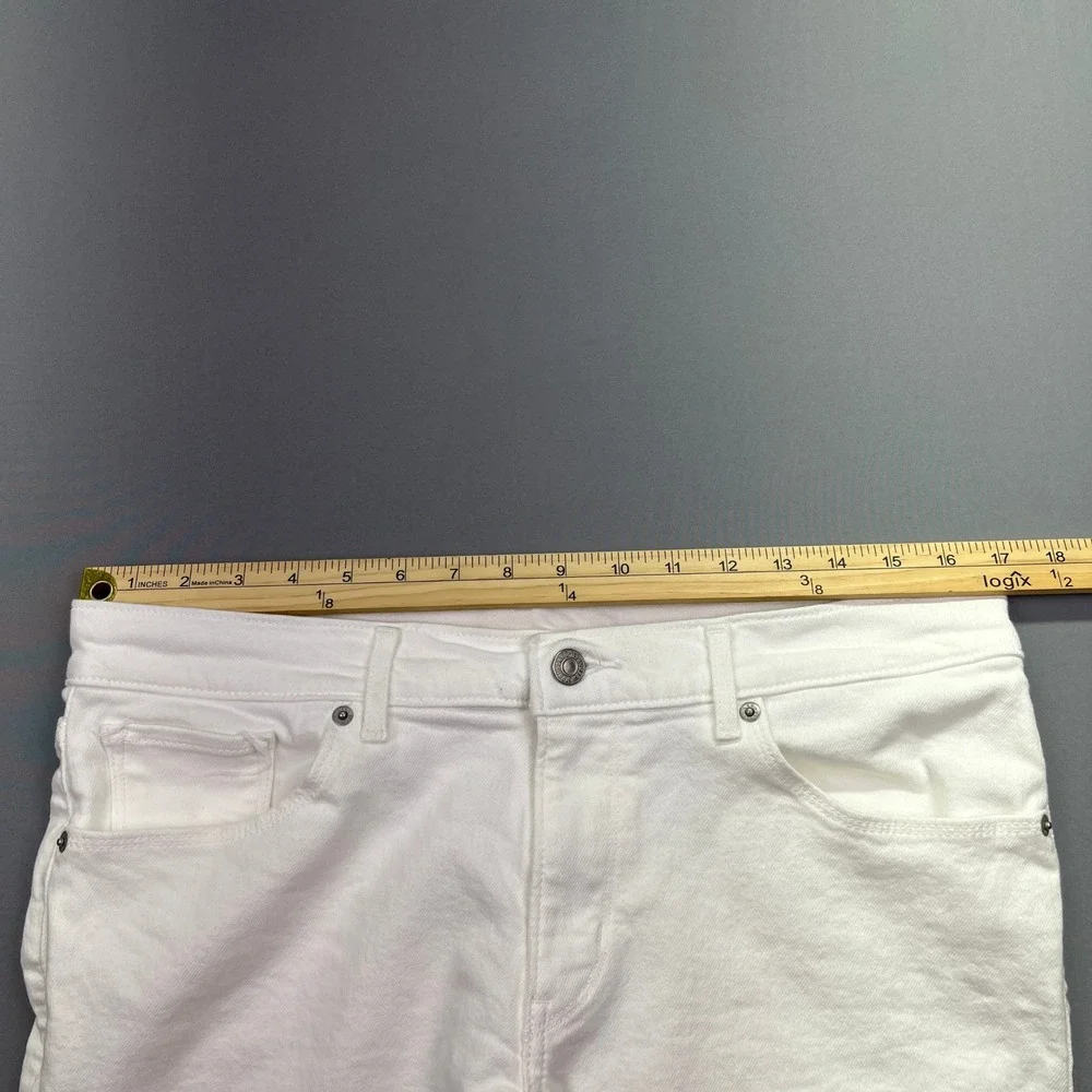 Levis crisp clean
