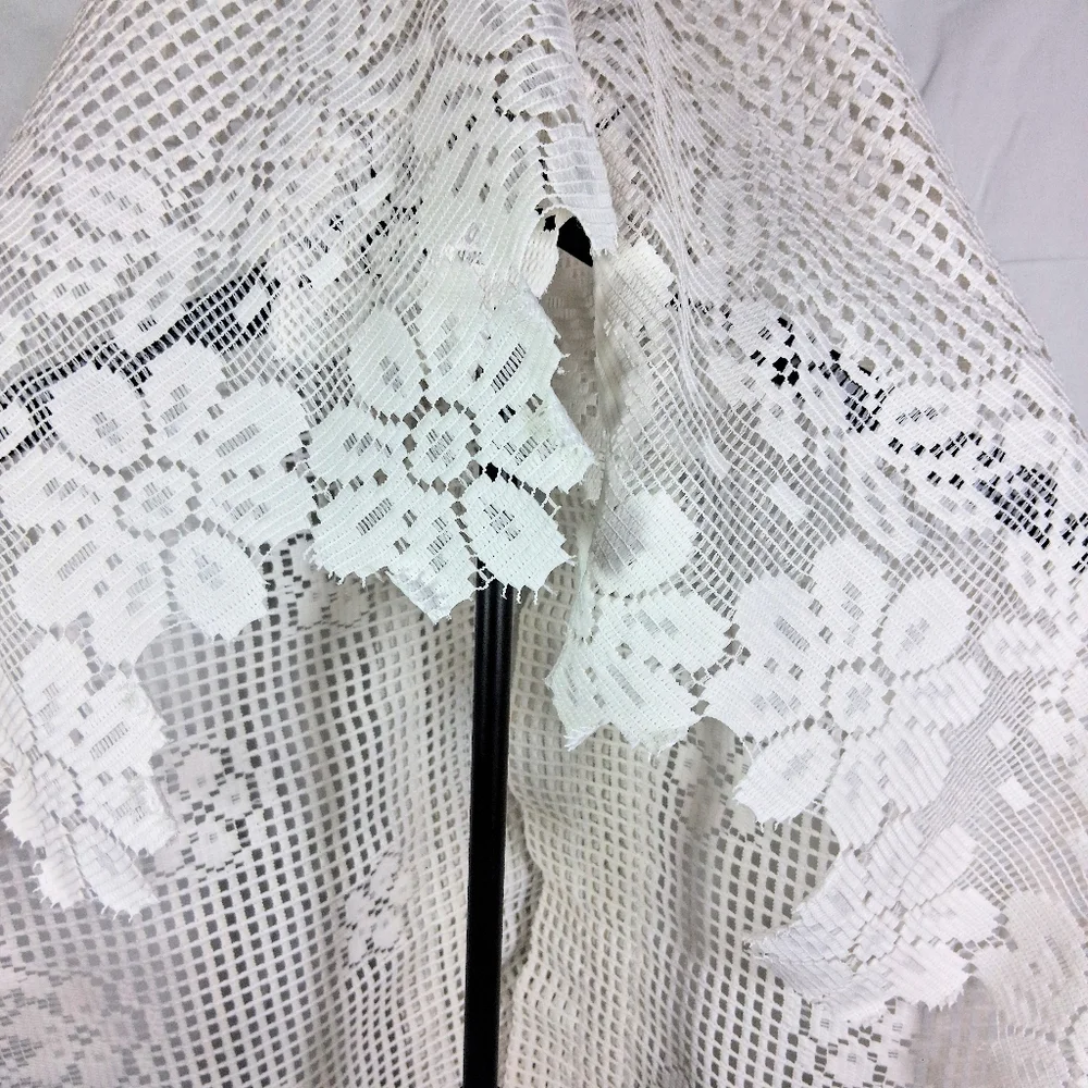 2 Ecru Scalloped Handmade Intricate Design Floral Elegant Lace 18