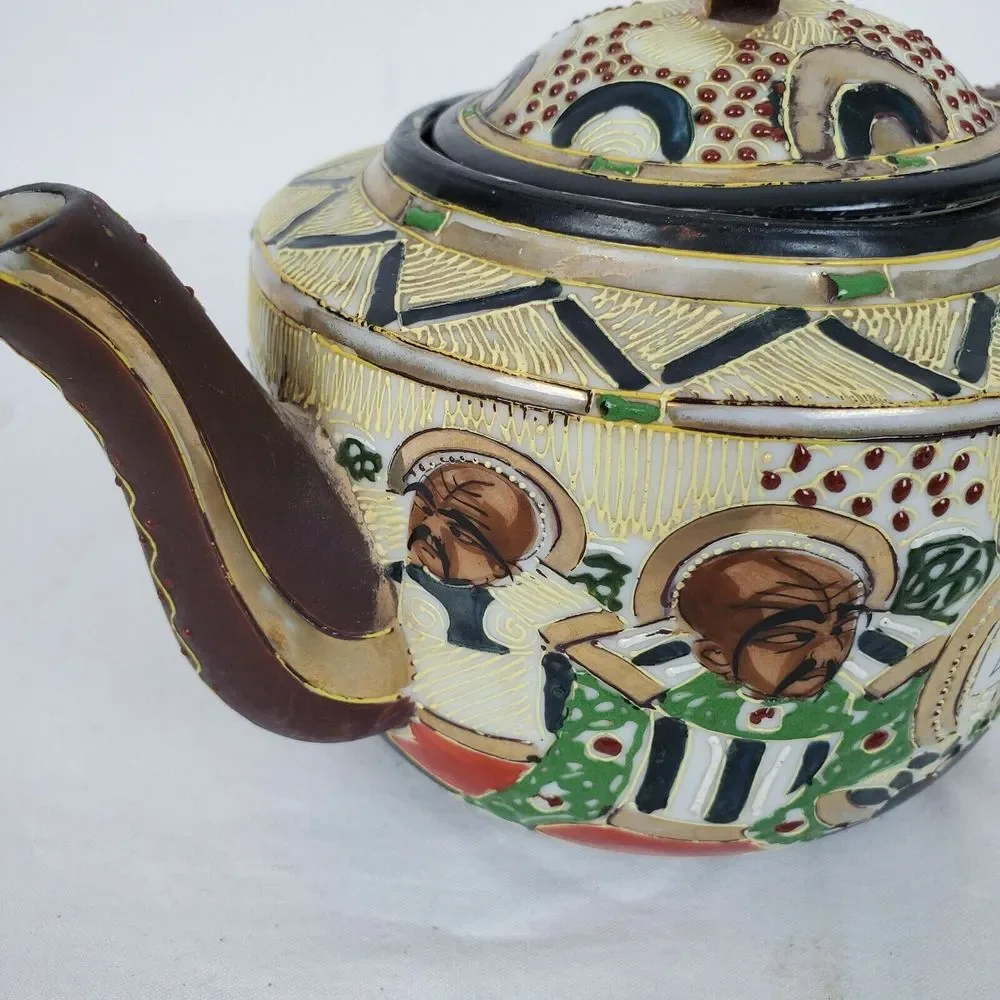 Vintage Hand Painted Geisha Samurai‎ Lotus Flower Tea Pot Made in Japan GUC