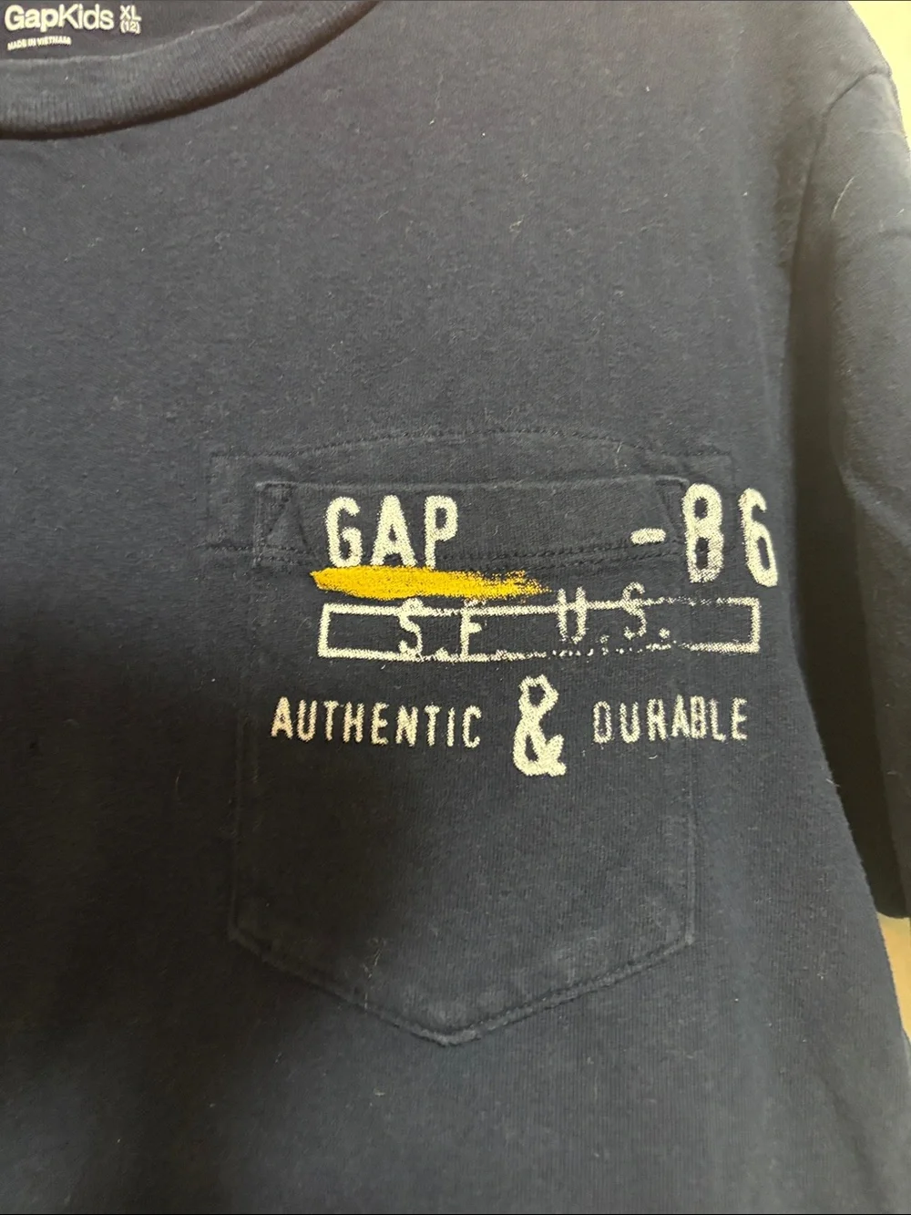 GAP Navy Short-Sleeve Pocket Tee with Chest Print Youth XL 18/20