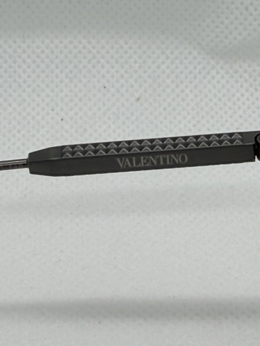 Valentino modern aviator