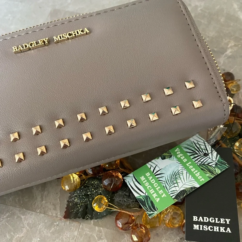 Badgley Mischka nwt ❤️
