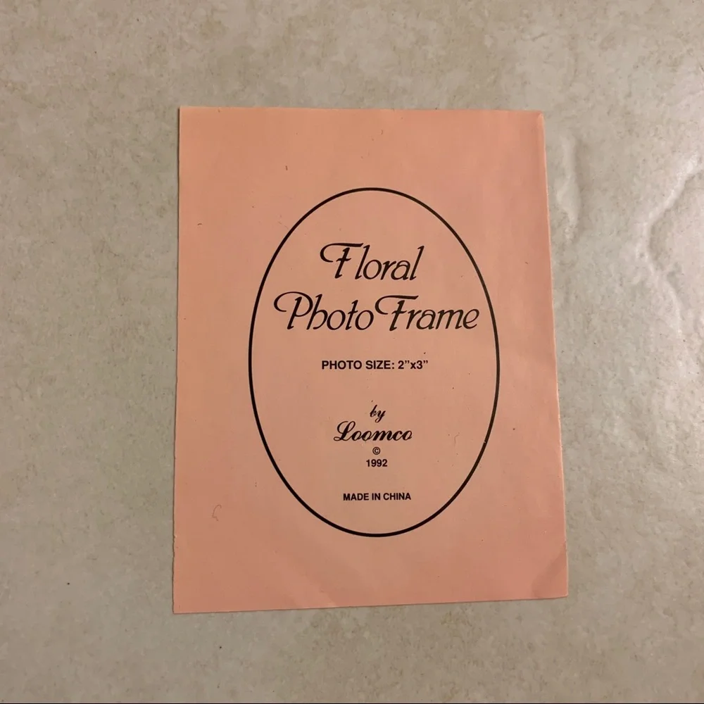 Free item: fabric picture frame #1