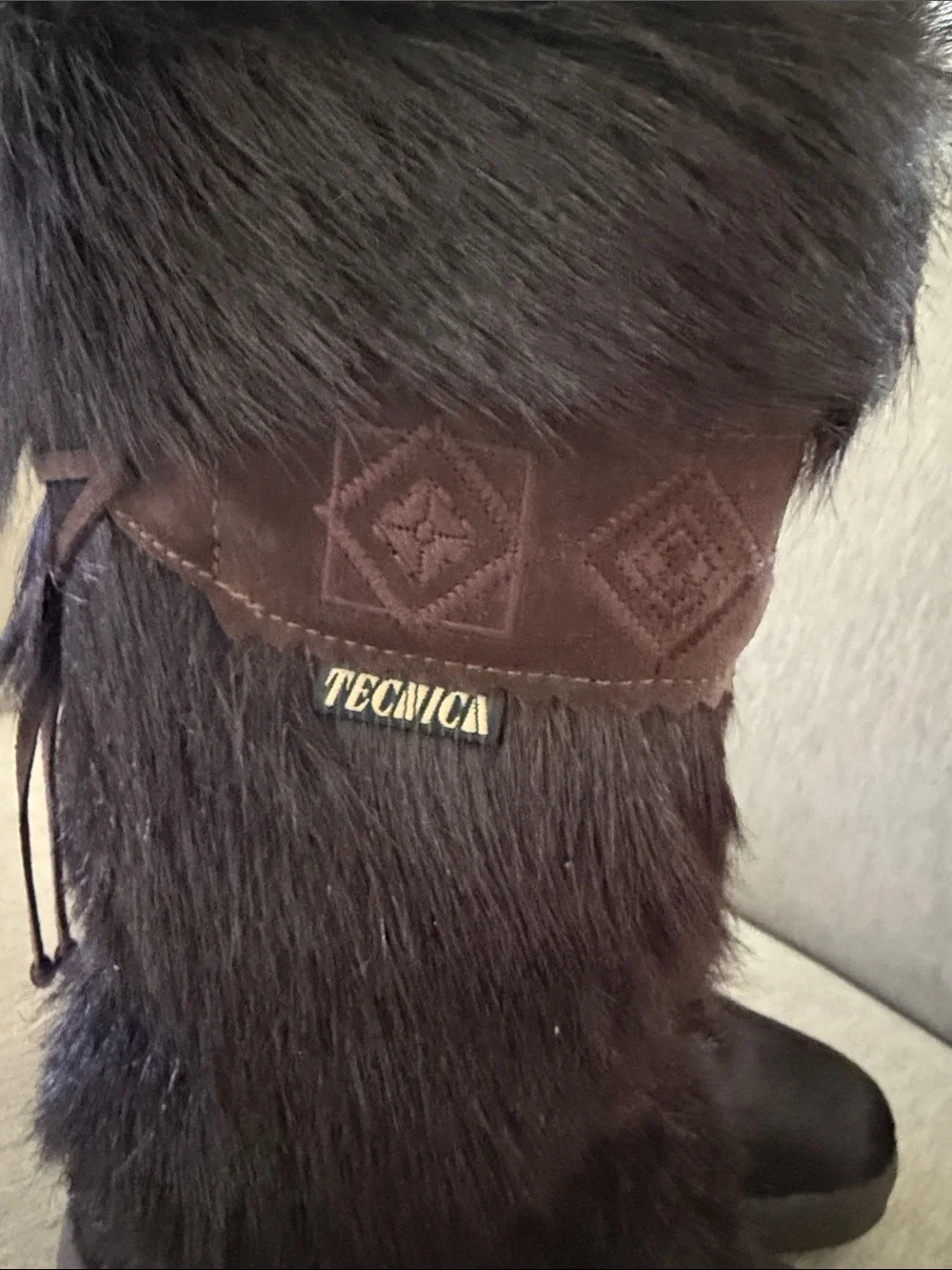 Tecnica commutes logo