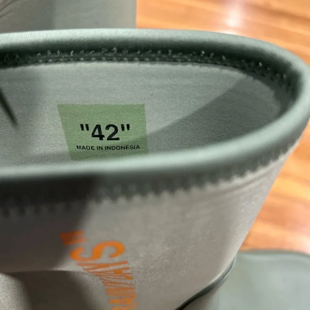 Revolve OFF-WHITE Zip-tie Rubber Rain Boots in Green (Women's)