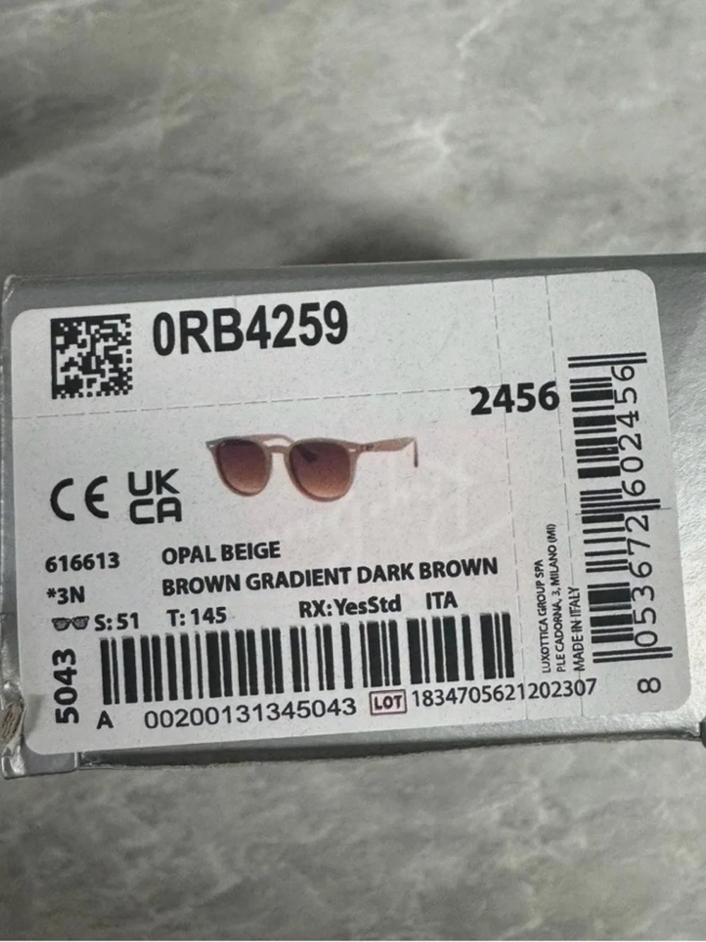 Ray-Ban new tags