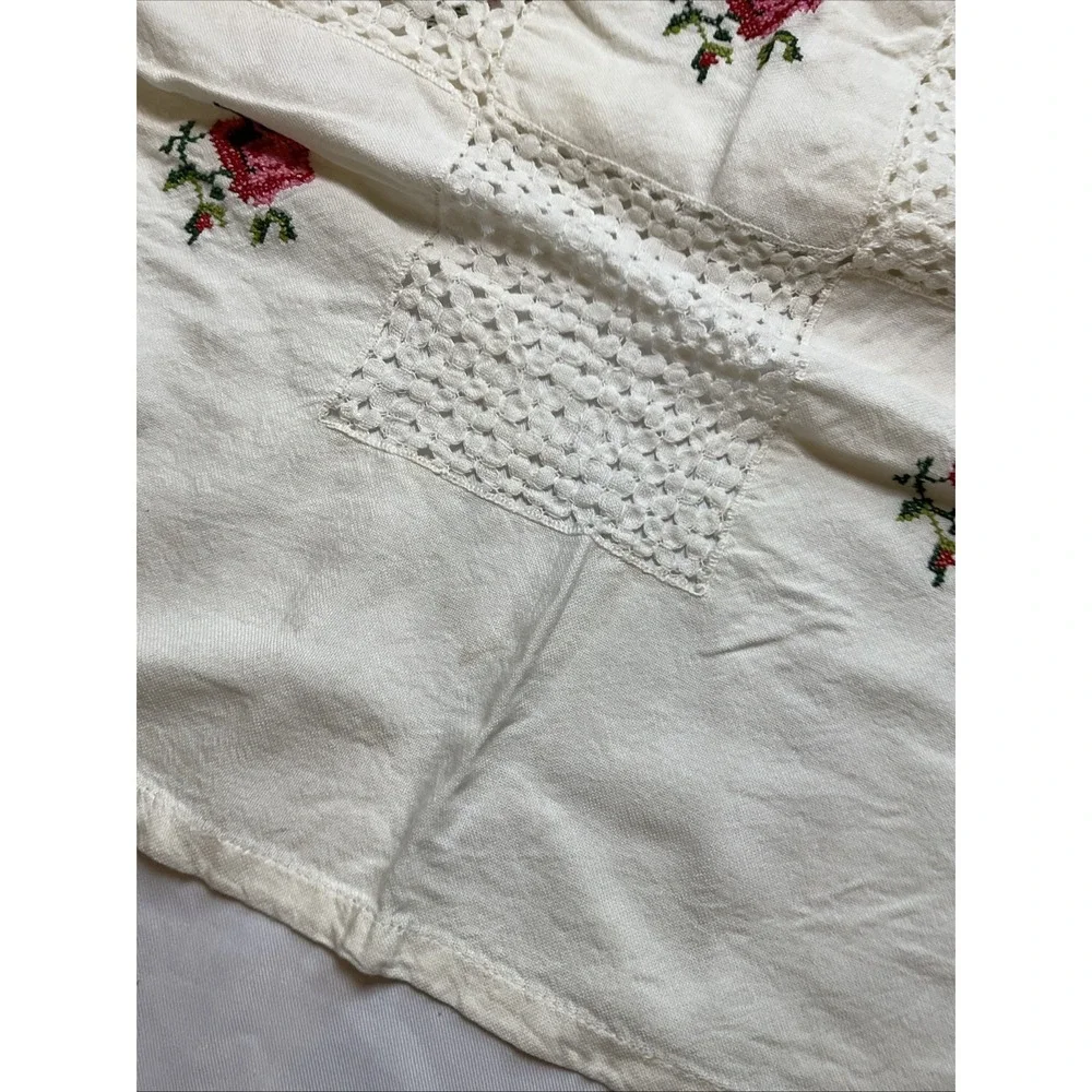 The Unbranded Brand vintage tablecloth