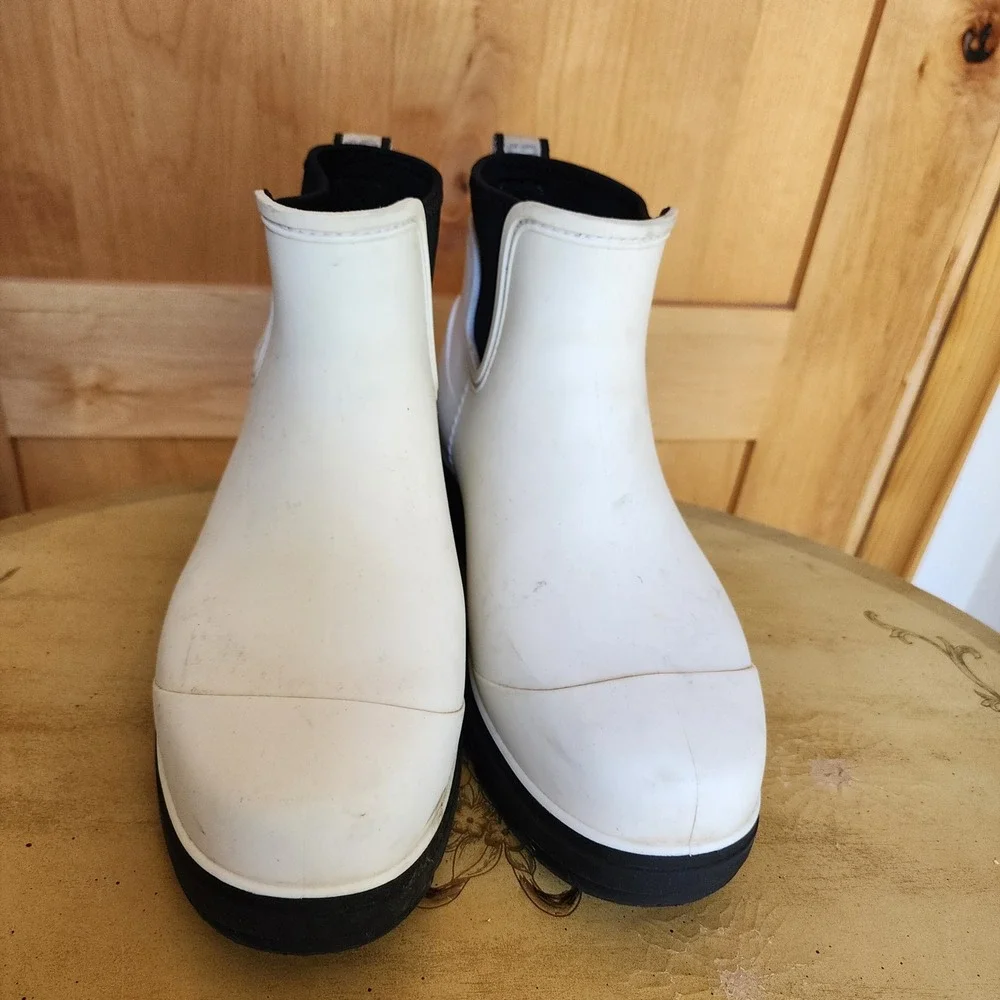 UGG sz 11