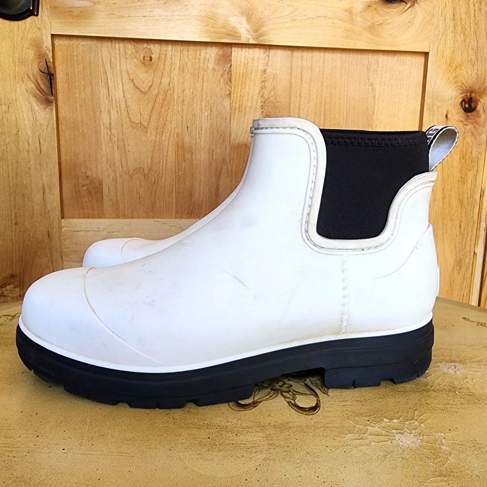 UGG sz 11