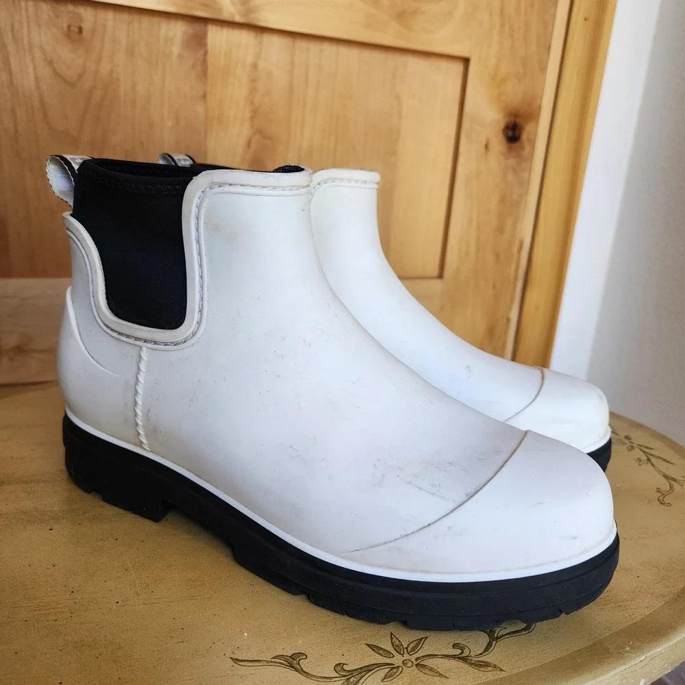 UGG sz 11
