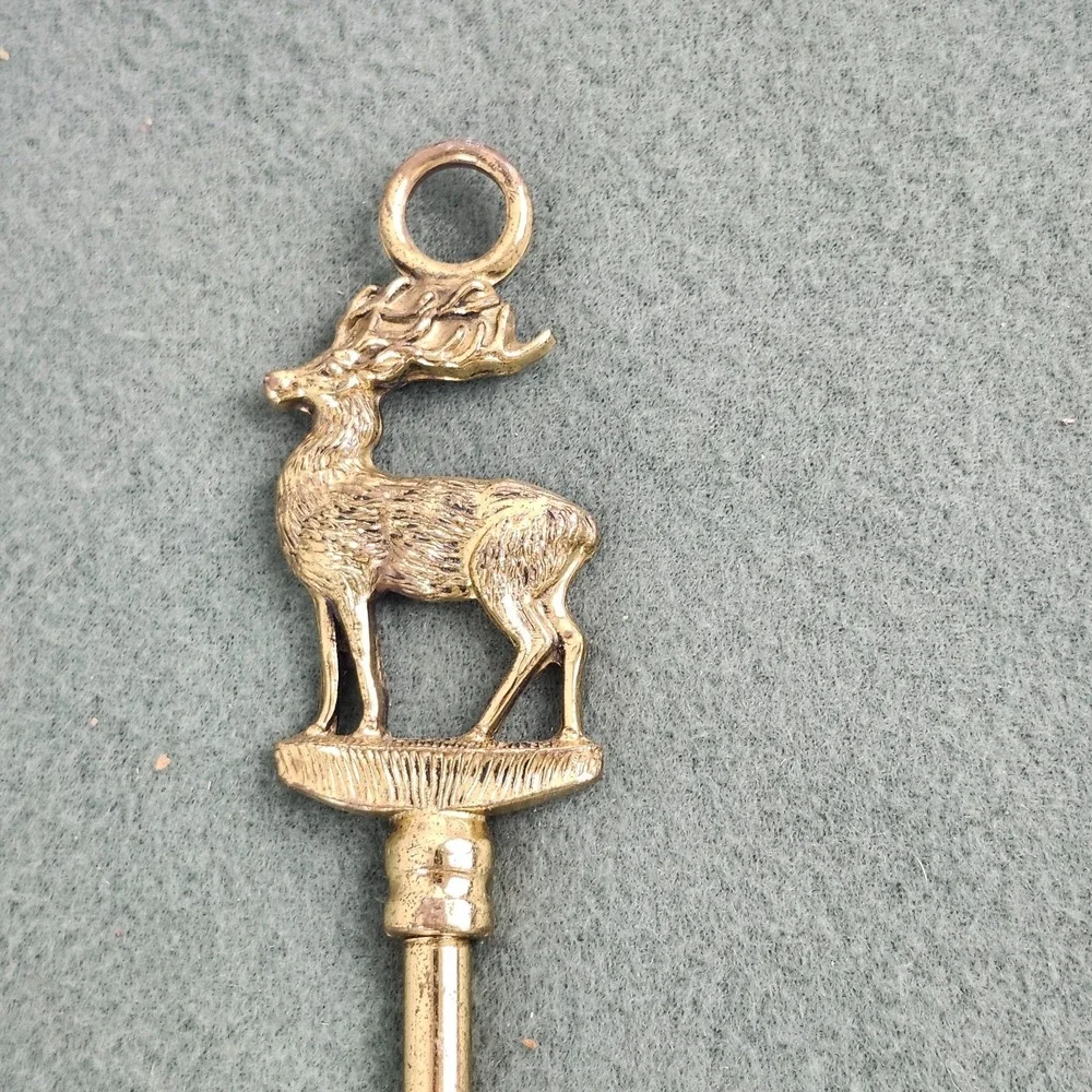 Shoehorn vintage deer