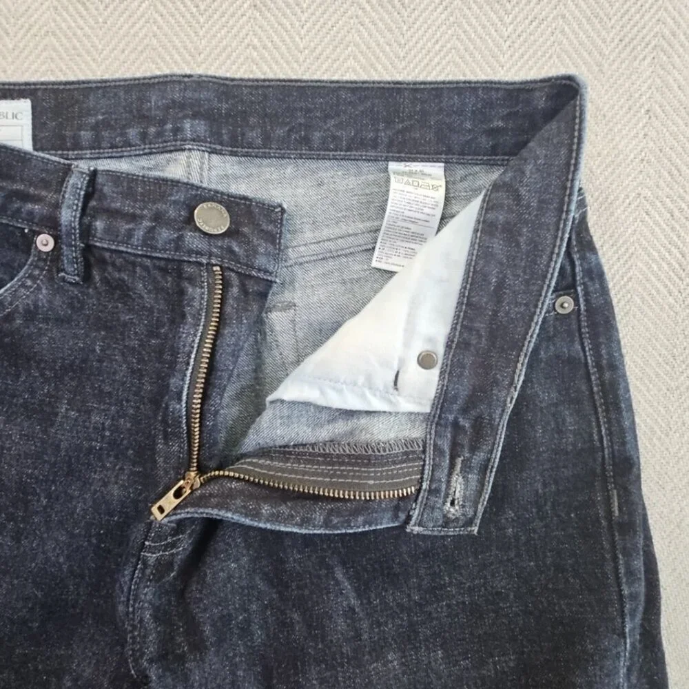 Banana Republic these banana