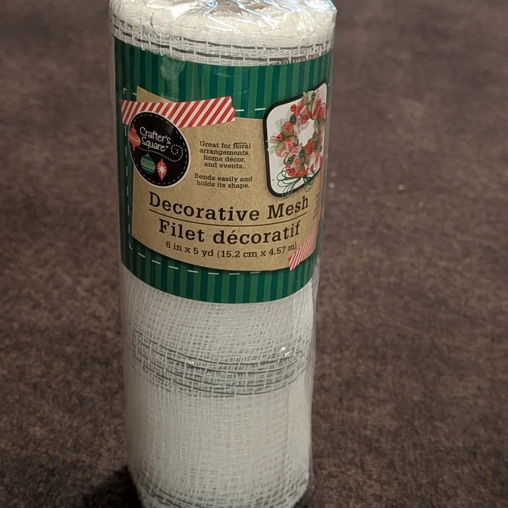 Crafter's Square White Silver Decorative‎ Mesh 6 inch x 5 yard Floral Craft Roll