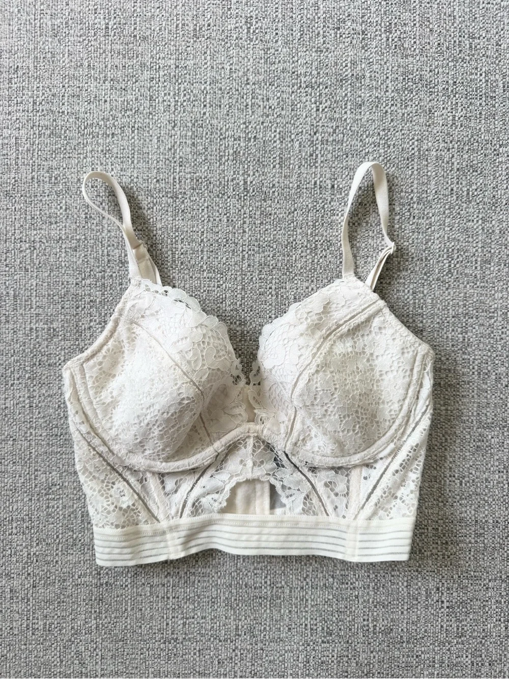 Victoria's Secret Dream Angels Floral Lace Longline Bra