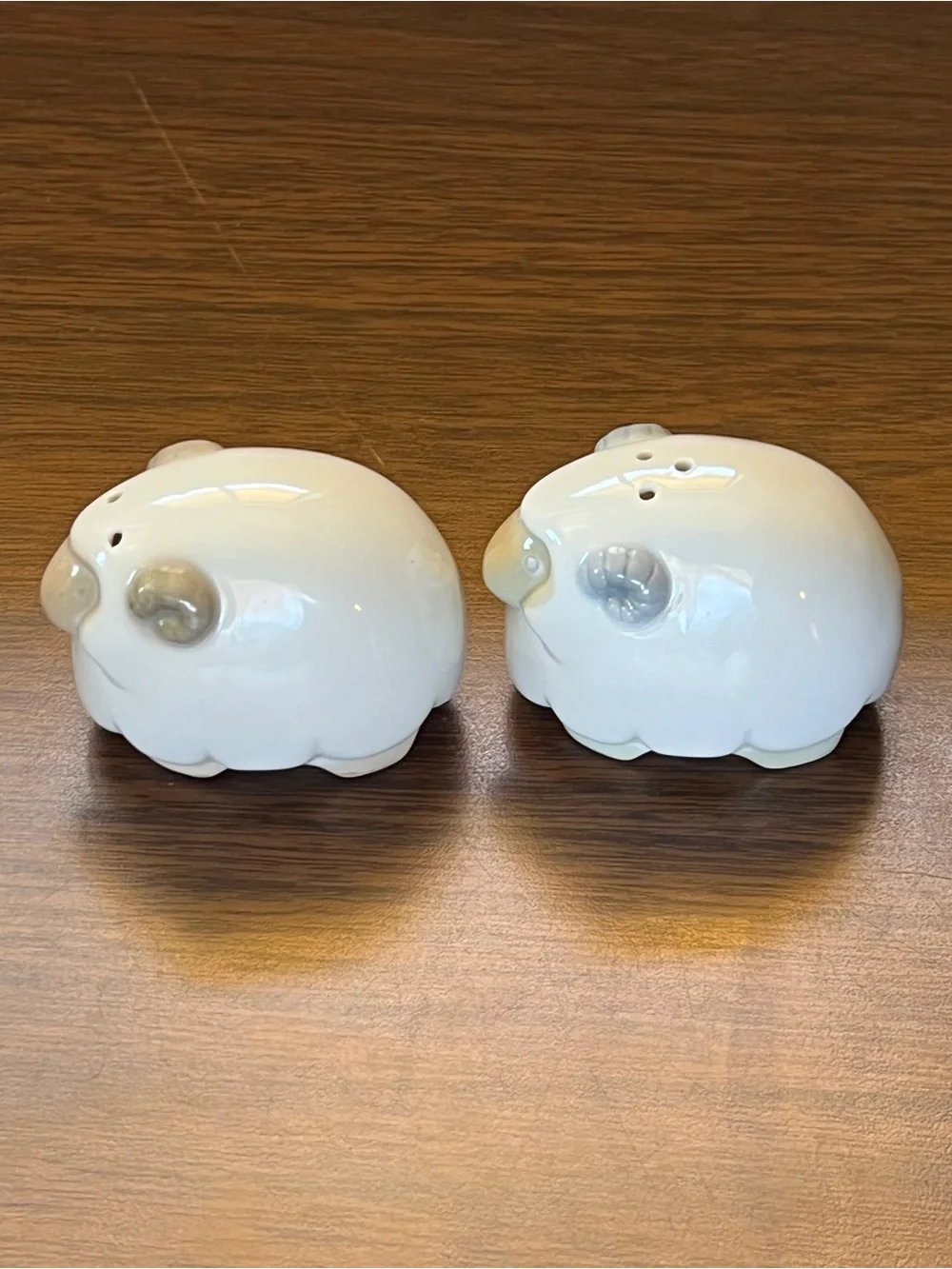 Vintage ceramic ram