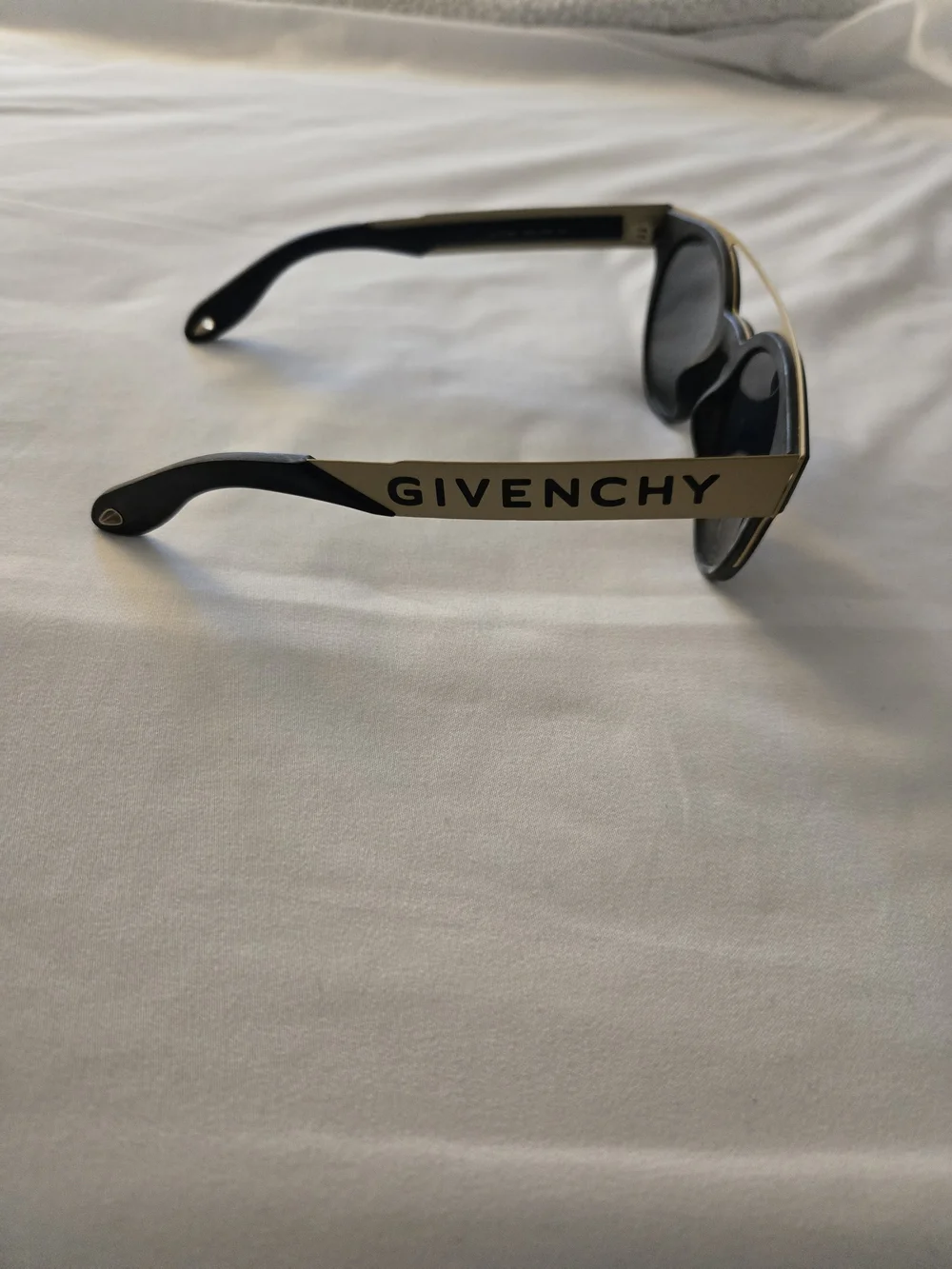 Givenchy dark not