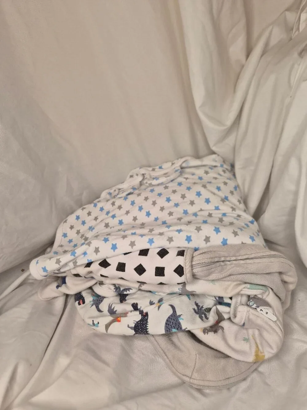 Set of 4 Baby Sleeper Swaddles - EUC - Includes Nanit - Dinosaur & Star Prints