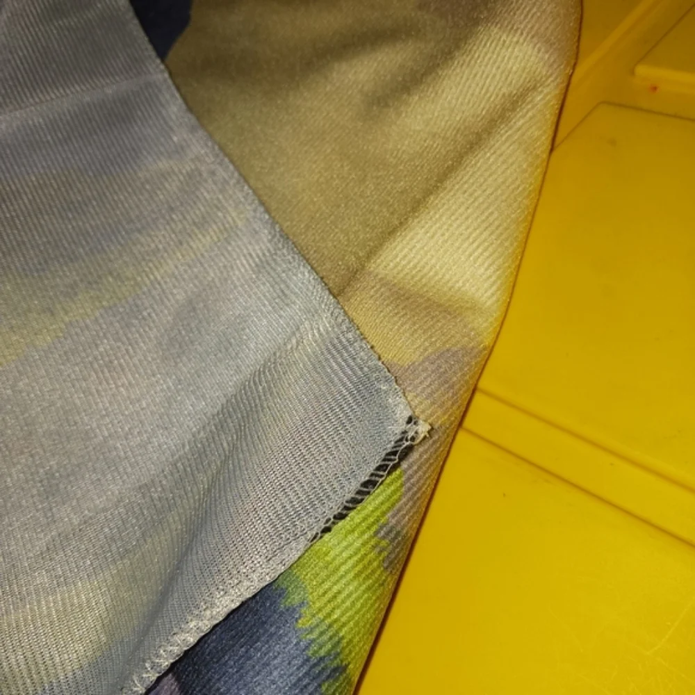 N/A purple yellow