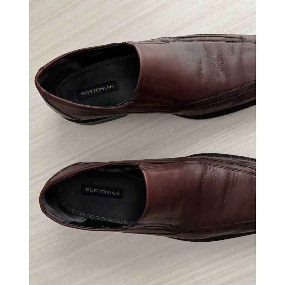 Bostonian leather slip