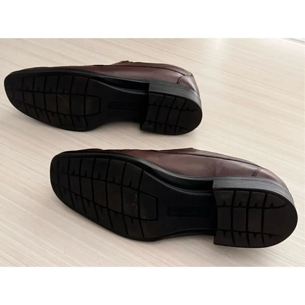 Bostonian leather slip