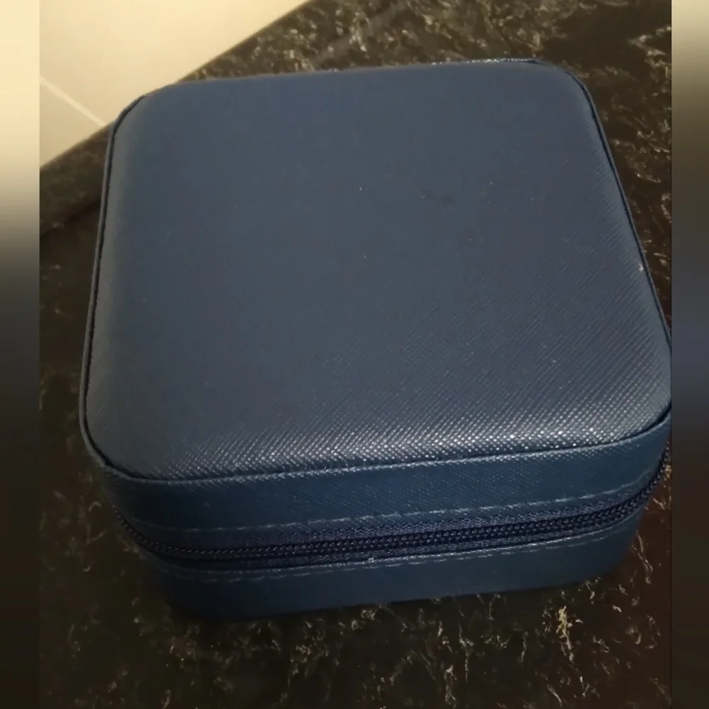 N/A elegant navy