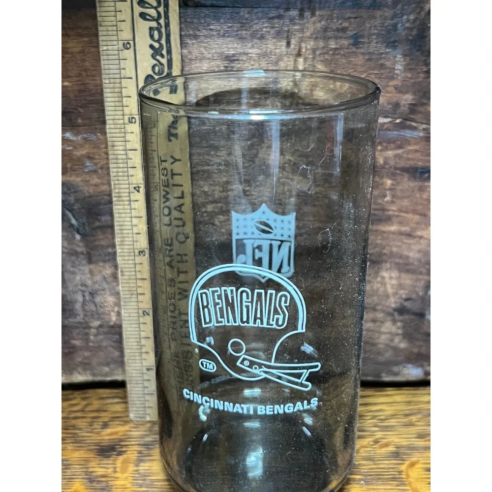 Vintage 1979 Cincinnati Bengals NFL Burger Chef Smoked Collector Glass 5.5