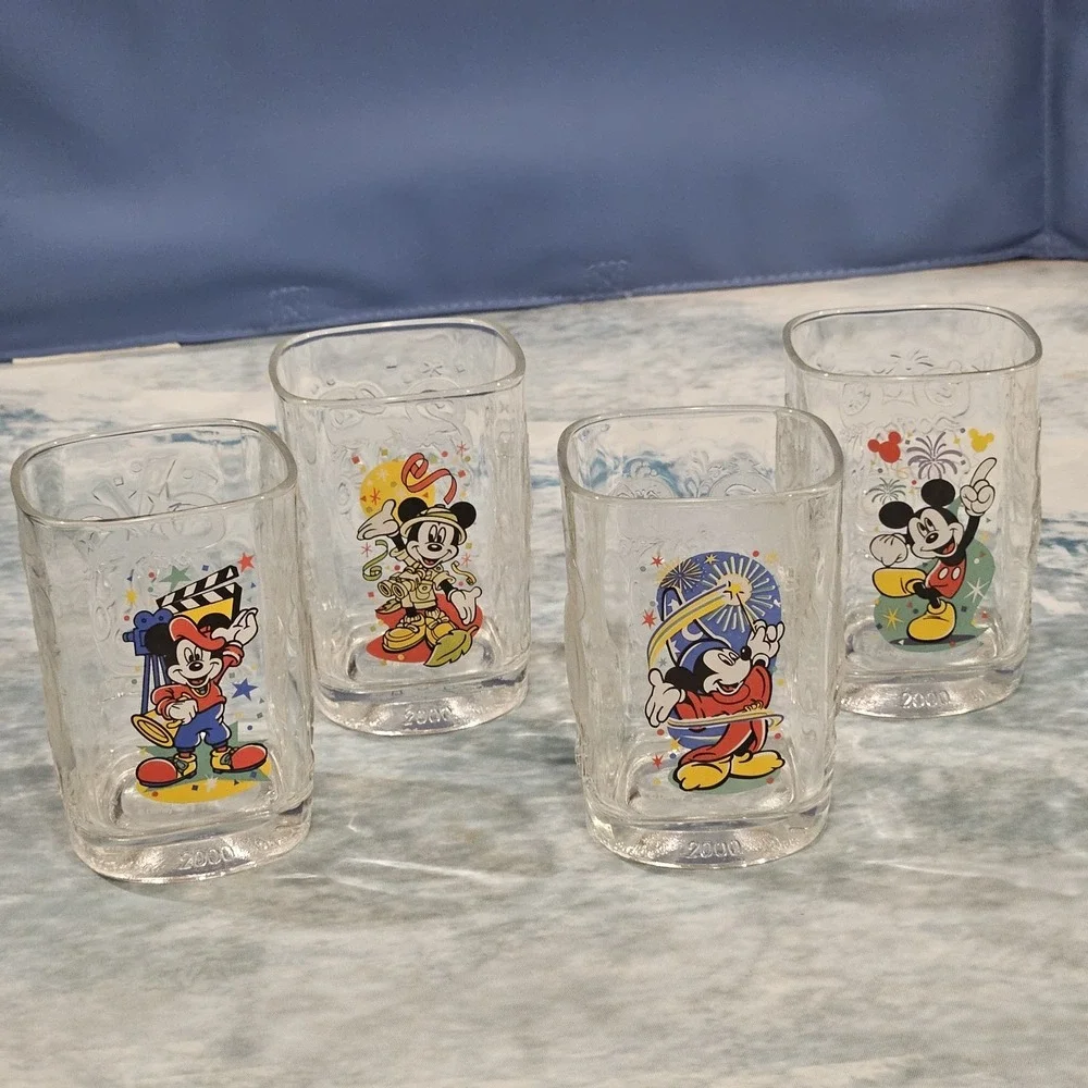McDonalds vintage 2000