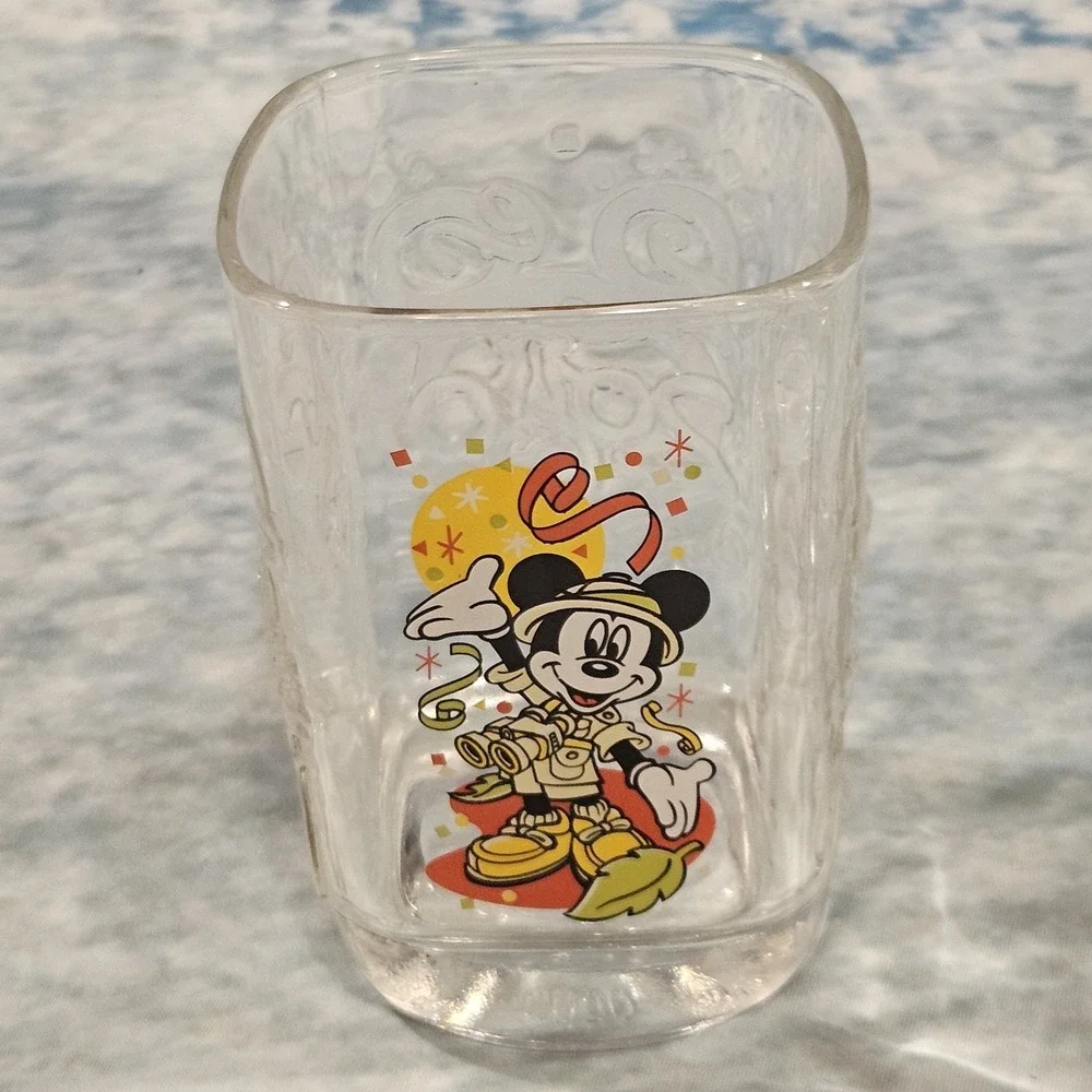 McDonalds vintage 2000