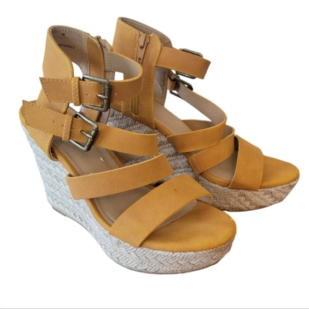 NWOT Report Faux Suede Rope Wedge‎ Sandals Size 7.5