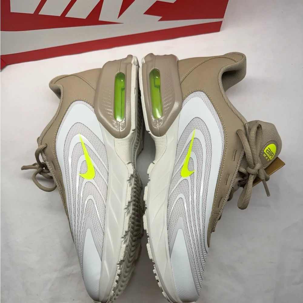 Nike mens standout vibrant